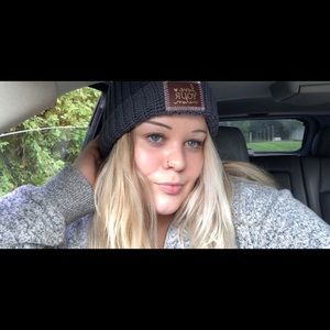 Meet your Posher, Macy